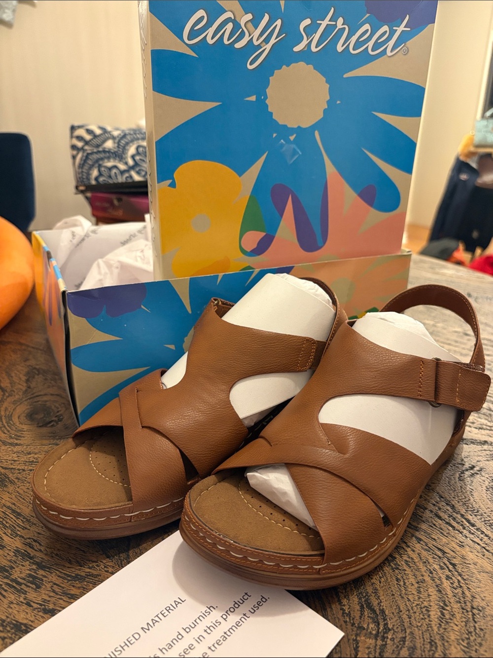 easy street Kids Tan Brown Leather Cross-Strap Sandals